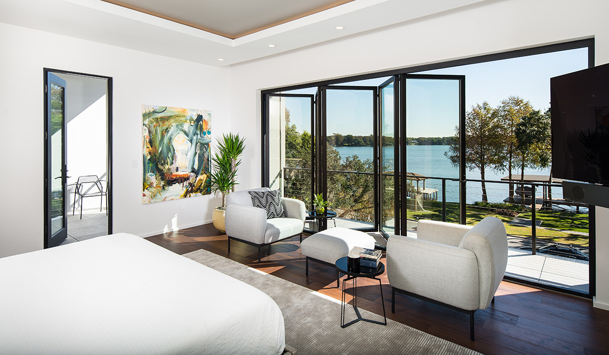 LaCantina V2 door interior bedroom view